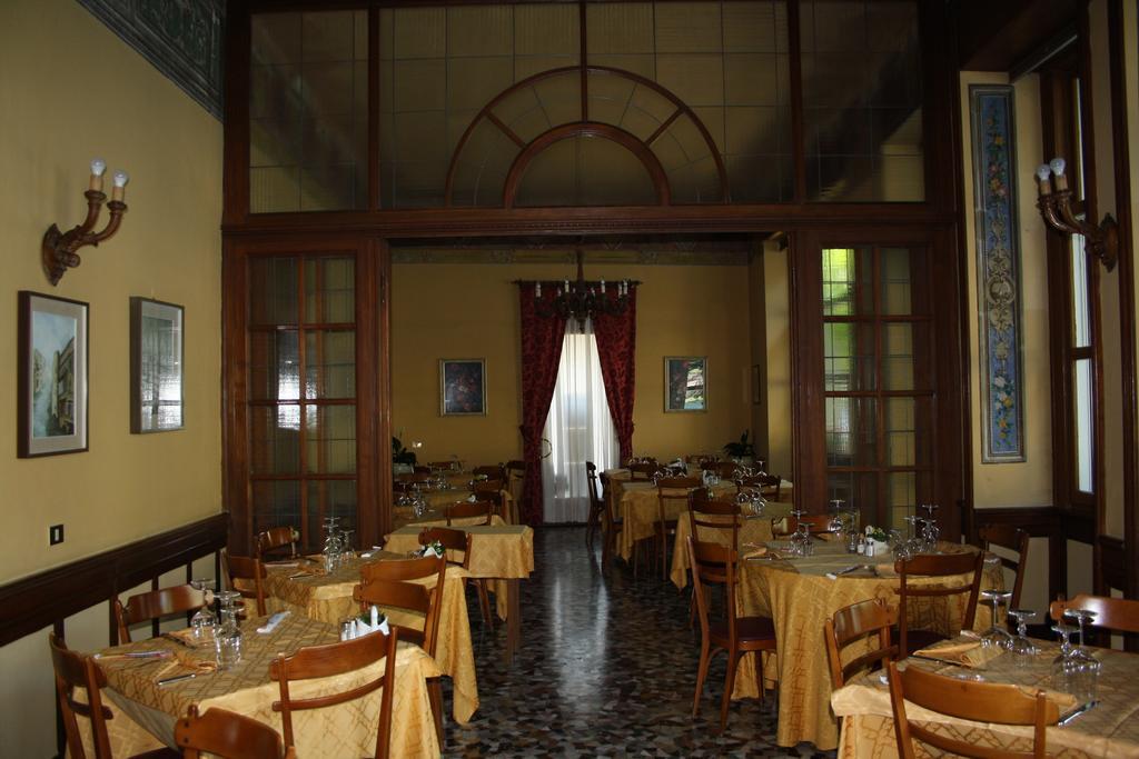 Hotel Vapore Torno Exteriör bild